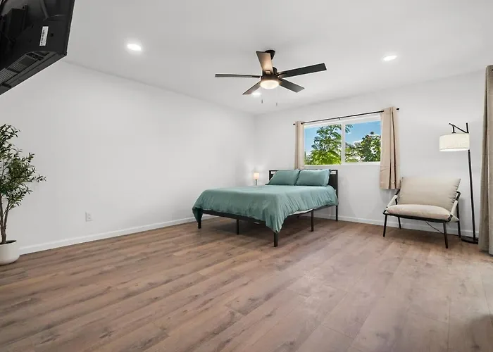 Holiday home Modern 5br Retreat L Cozy L Spacious Work-friendly Sierra Vista