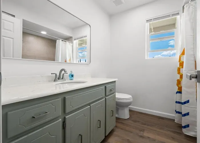 Holiday home Modern 5br Retreat L Cozy L Spacious Work-friendly Sierra Vista