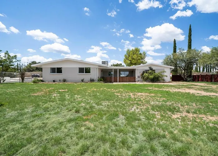 Holiday home Modern 5br Retreat L Cozy L Spacious Work-friendly *